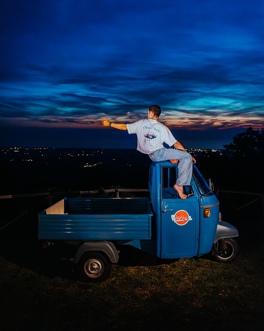 Maglietta Bianca Blank Dream "Never Trust Creative"